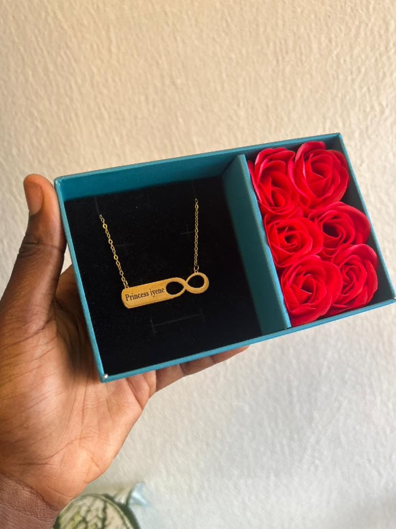 Infinity Necklace woth Rose Box